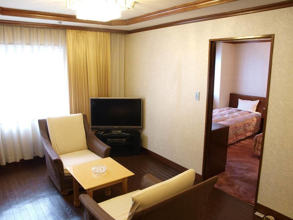 Green Hill Hotel Кобе Екстериор снимка